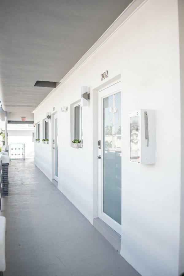 Sobe Lux Aparthotel Miami Beach Exterior photo